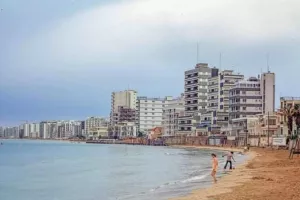 ΣΑΛΑΜΙΝΑ/Υποχρέωση μας, ψηλά το λάβαρο των Βαρωσίων
