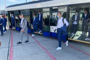 EΠΕΣΤΡΕΨΑΝ... 