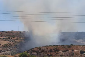 ΦΩΤΙΑ στην Επισκοπή (Φώτος/Βίντεο)