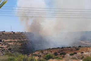 ΦΩΤΙΑ στην Επισκοπή (Φώτος/Βίντεο)