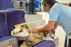 Συγκίνηση στα VIP/Τοποθετήθηκε η κορνίζα του Κρίστη Βέβη! (φωτορεπορτάζ)