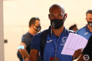 ΦΩΤΟΣ/Θερμομέτρηση πριν την είσοδο