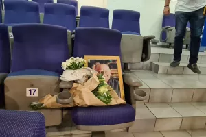Συγκίνηση στα VIP/Τοποθετήθηκε η κορνίζα του Κρίστη Βέβη! (φωτορεπορτάζ)