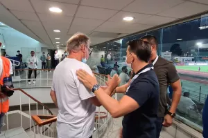 Συγκίνηση στα VIP/Τοποθετήθηκε η κορνίζα του Κρίστη Βέβη! (φωτορεπορτάζ)