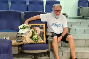 Συγκίνηση στα VIP/Τοποθετήθηκε η κορνίζα του Κρίστη Βέβη! (φωτορεπορτάζ)