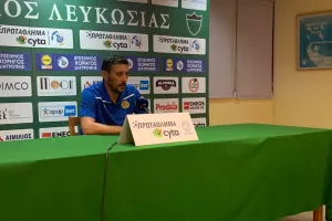 ΚΕΡΚΕΖ: "Τέτοια ώρα είναι μόνο για να πας θάλασσα..."