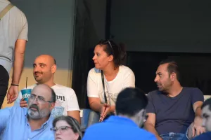 (ΦΩΤΟΣ/ΑΝΟ) Η πρεμιέρα με Ερμή
