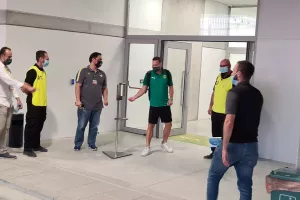 (ΦΩΤΟΣ/ΒΙΝΤΕΟ) Η άφιξη της ΑΕΚ