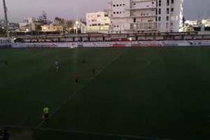 (ΤΩΡΑ) ΕΠΙΣΤΡΕΦΟΥΝ οι ρεφ, αρχίζει ο αγώνας (βίντεο/φώτος)