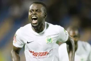 Κλείνει Benjamin Asamoah