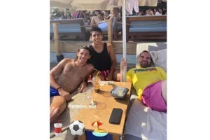 Στην παραλία...