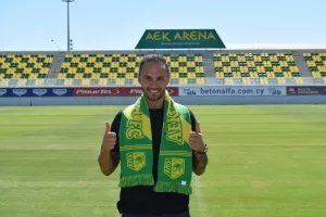 Tom Hateley... διετίας!/Ανακοίνωση