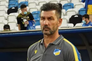 Προβληματισμένος