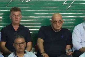 ΕΡΧΕΤΑΙ και ΘΑ ζητήσει εξηγήσεις