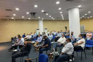 (ΦΩΤΟΣ) H Συνέλευση της ΚΟΠ