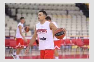 Ολυμπιακός: Κλικς από την πρώτη επίσημη προπόνηση
