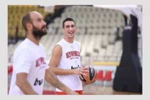 Ολυμπιακός: Κλικς από την πρώτη επίσημη προπόνηση