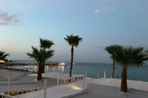 ΕΔΩ...