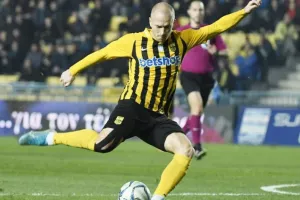 ΕΙΠΕ το "Ja" στον Απόλλωνα ο Larsson