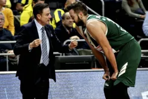 Πιτίνο: “Δε μπορώ να πιστέψω πως καμία ομάδα στην Ευρωλίγκα δεν έχει υπογράψει τον Βουγιούκα”