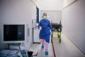 Αρνητικό ρεκόρ στην ΕΛΛΑΔΑ/262 νέα κρούσματα