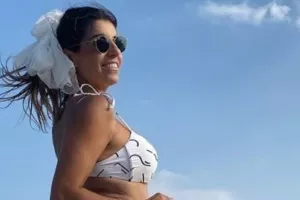 ΔΕΝ φεύγει...
