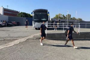 (ΒΙΝΤΕΟ/ΦΩΤΟΣ) Η άφιξη της ΑΕΛ