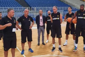 «Μέσα» ο Λοτζέσκι για την ΑΕΚ