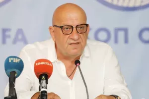 (ΦΩΤΟΣ) H Συνέλευση της ΚΟΠ