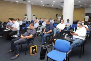 (ΦΩΤΟΣ) H Συνέλευση της ΚΟΠ