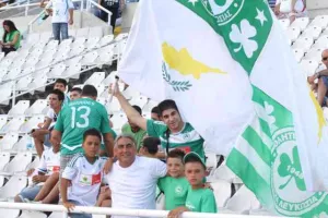 ΟΚΤΩ χρόνια μετά/ Ξανά ΑΣΤΕΡΑΣ - Ξανά ΛΑΡΚΟΥ! (Βίντεο/φώτος)