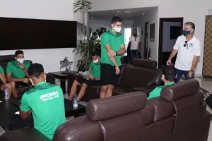 ΦΩΤΟΣ/Oμόνοια: Πριν την... απογείωση