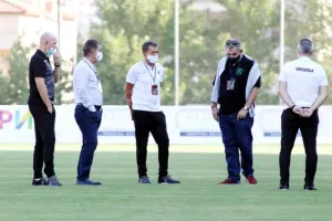 ΦΩΤΟΣ/Η άφιξη της Ομόνοιας
