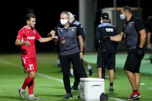 Ο Τιάγκο έβαψε ΠΡΑΣΙΝΗ την πρόκριση... στην παράταση!! (φώτος)