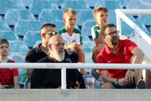 Ανανέωσε και κέρασε! (φώτος)