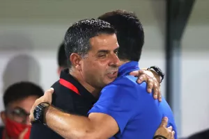 Πάντα φίλοι