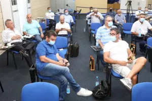 (ΦΩΤΟΣ) H Συνέλευση της ΚΟΠ