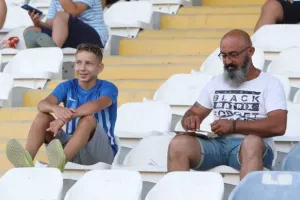 Με Καλτσά και Χριστοφή... καθάρισε νωρίς (φώτος)