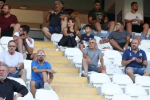Με Καλτσά και Χριστοφή... καθάρισε νωρίς (φώτος)