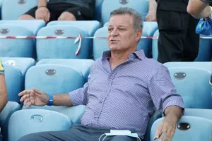 Πρεμιέρα/Πρόδρομος