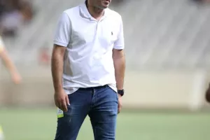 "Καλησπέρα" με ΓΚΕΛΑ για το ΑΠΟΕΛ... (φώτος)