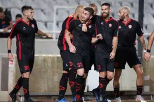 "Καλησπέρα" με ΓΚΕΛΑ για το ΑΠΟΕΛ... (φώτος)