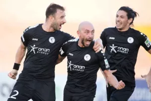 ΠΡΩΤΗ νίκη με... ζωγραφιά του ΣΑΝΤΙΚ (φώτος)