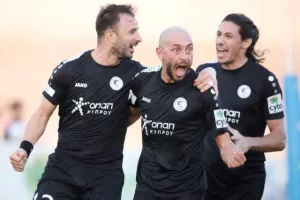 ΠΡΩΤΗ νίκη με... ζωγραφιά του ΣΑΝΤΙΚ (φώτος)