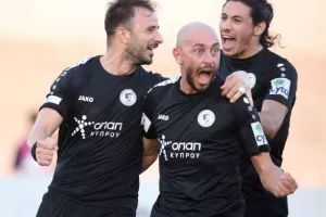 ΠΡΩΤΗ νίκη με... ζωγραφιά του ΣΑΝΤΙΚ (φώτος)