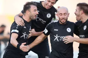 ΠΡΩΤΗ νίκη με... ζωγραφιά του ΣΑΝΤΙΚ (φώτος)