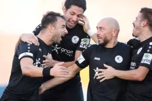 ΠΡΩΤΗ νίκη με... ζωγραφιά του ΣΑΝΤΙΚ (φώτος)