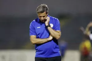 Πρώτη ήττα...