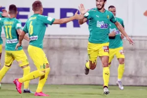 Το 2Χ3 έγινε με... ΤΡΙΑ στο ΑΠΟΕΛ! (φώτος)