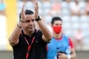 ΔΙΠΛΟ με Ισπανική... ζωγραφιά! (Φώτος)